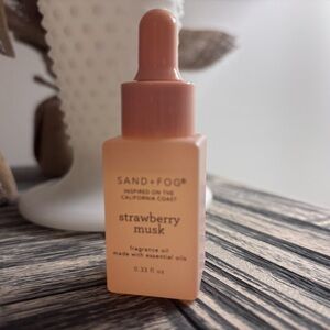 Sand + Fog Strawberry Musk Diffuser Fragrance Oil - Pink